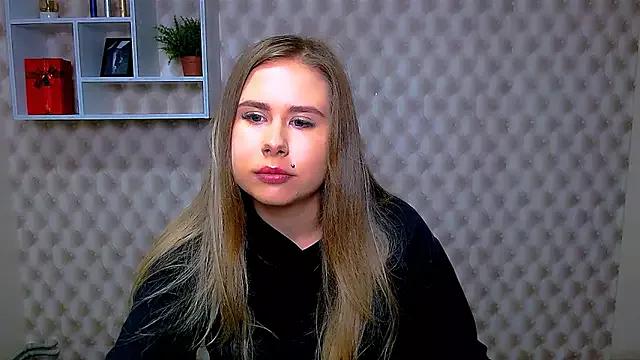 _AlenaTiipls_ from StripChat is Freechat