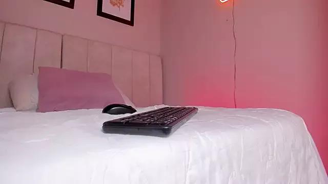 _alison_c from StripChat is Freechat