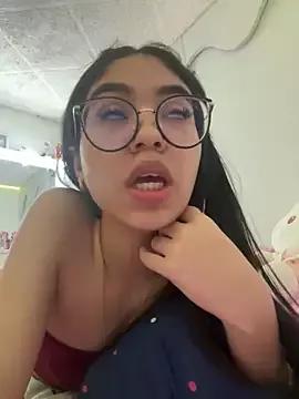 _Alix_7 webcams show profile image 
