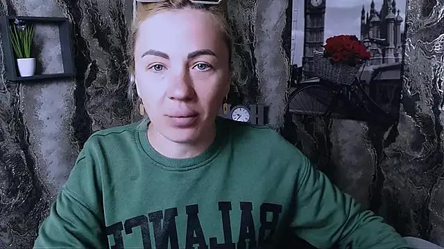 _AmandaGold_ from StripChat