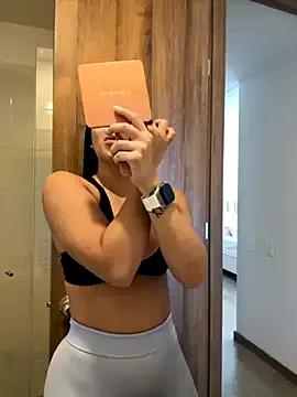 _AnaMilan from StripChat is Freechat