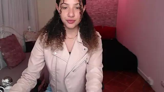 _Ashley_Benson from StripChat is Freechat