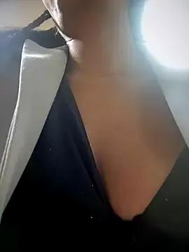 _Bella-Office1 from StripChat is Freechat