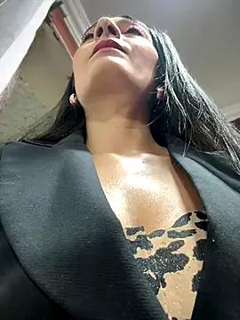 _Bella-Office1 from StripChat is Freechat
