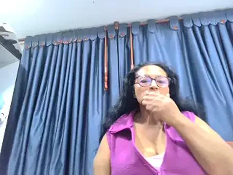 _Cristal from StripChat is Freechat