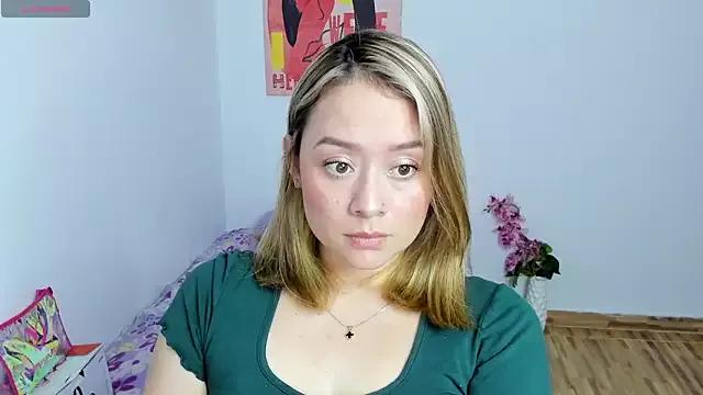_dulce_sara_ from StripChat is Freechat