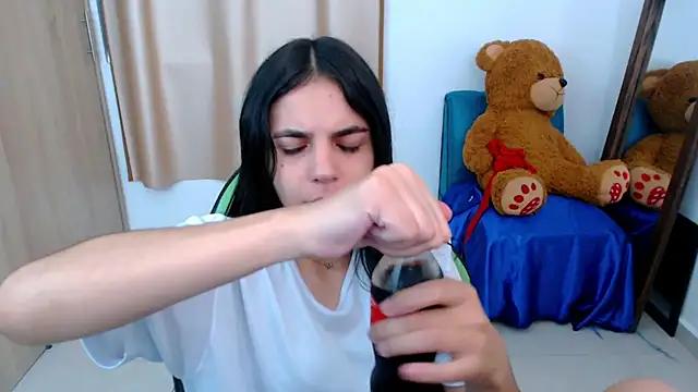 _elenna from StripChat