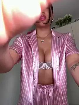 _Emily_Thompson_ from StripChat is Freechat