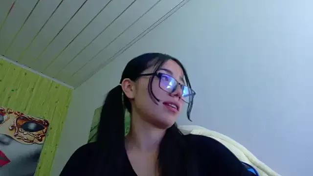 _Emmaa_Harper from StripChat is Freechat