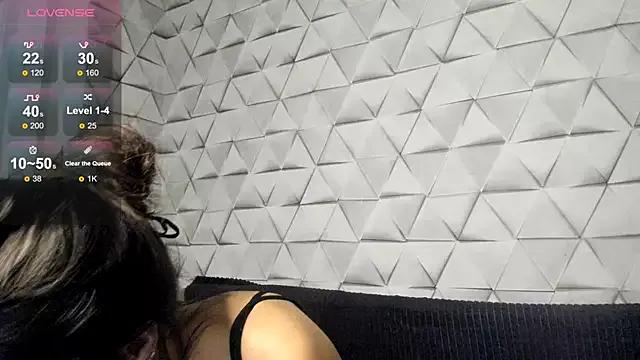 _henTaigiRl_ webcams show profile image 