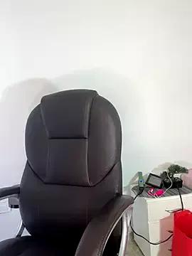 _Isabella_1 from StripChat is Freechat