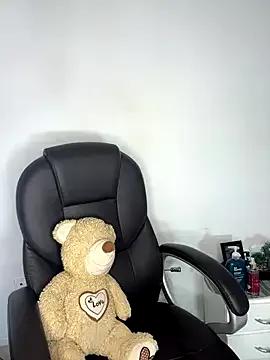 _Isabella_1 from StripChat is Freechat