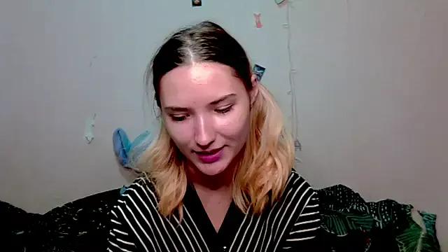 _kikiclark__ from StripChat