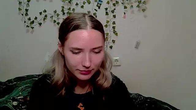 _kikiclark__ from StripChat