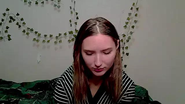 _kikiclark__ from StripChat