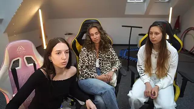 Dirty chat webcam: explore liveshows with versed models, from laying bare to fetishes, in a variety of sexy free adult webcams.