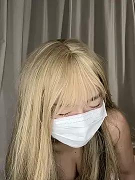 _Lily_xx from StripChat