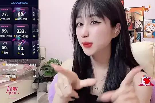_LLisa_ from StripChat