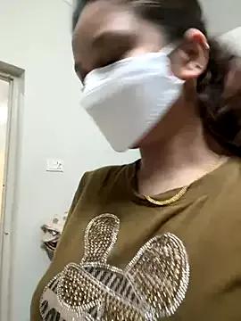 _Lunaaa from StripChat is Freechat