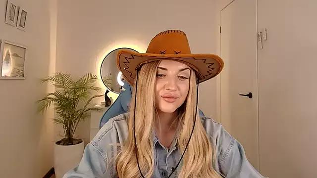 _Mi1a_ from StripChat is Freechat