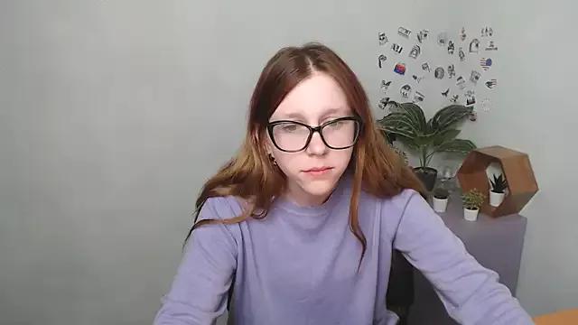 _MiraGold_ from StripChat is Freechat