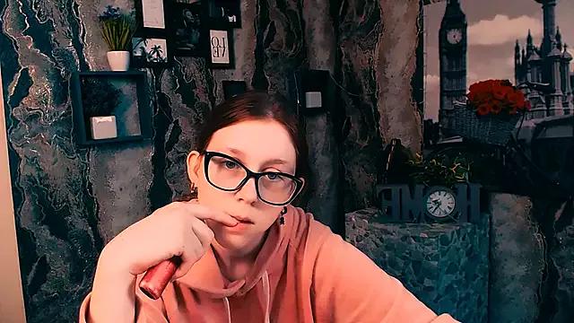 _MiraGold_ from StripChat is Freechat