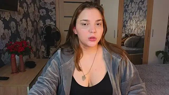 _momiji_ from StripChat