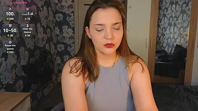 _momiji_ from StripChat