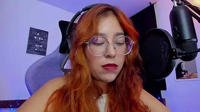 _Moon_Johnson from StripChat
