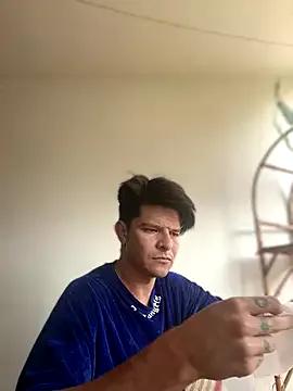 _NickJuniorr from StripChat is Freechat