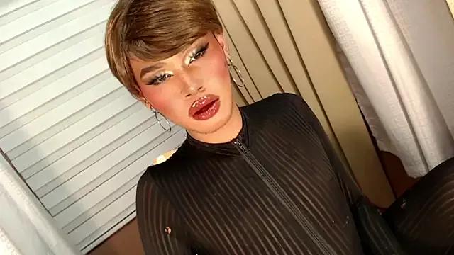 _tipsandchips webcams show profile image 