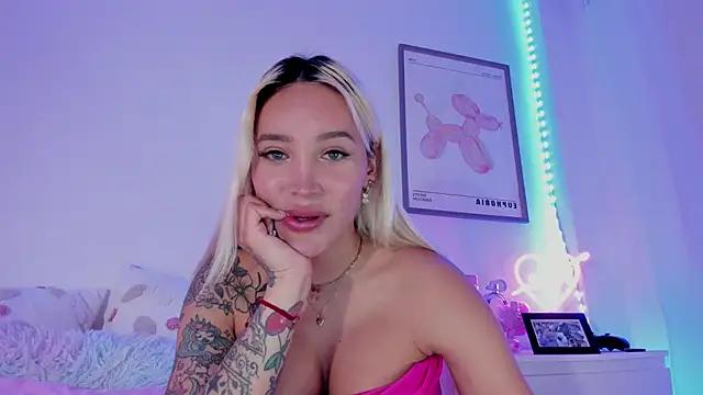 _viioletweekend_ from StripChat