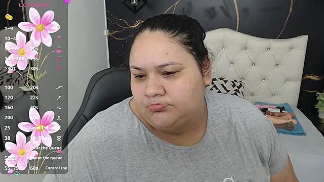 Aaliyah11 from StripChat