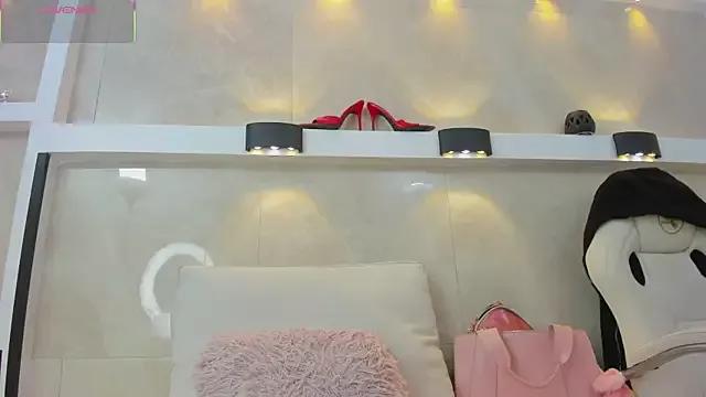 aaliyah_beller from StripChat is Freechat