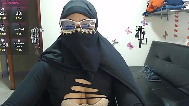 Aaliyah_brown from StripChat