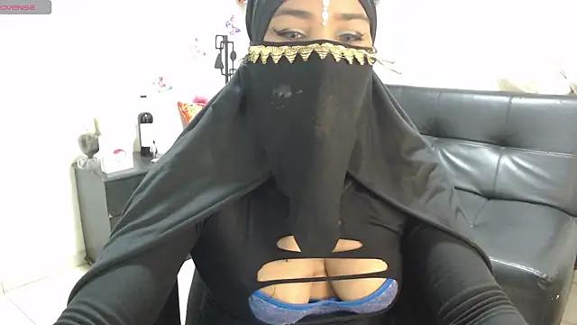 Aaliyah_brown from StripChat