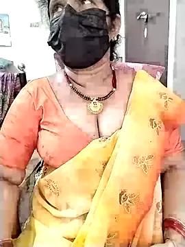 aarthika from StripChat