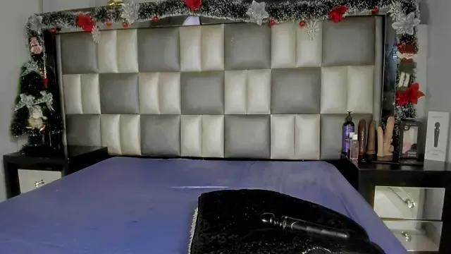 abbiecollins_js from StripChat