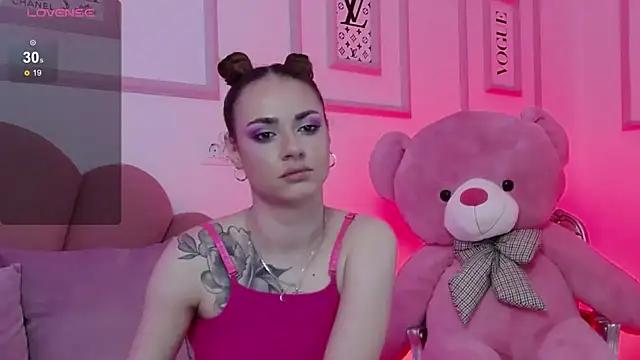 Dirty chat webcam: explore liveshows with versed models, from laying bare to fetishes, in a variety of sexy free adult webcams.