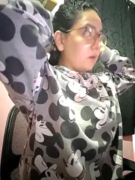 Abbyjoness21 from StripChat