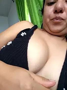 Abbyjoness21 from StripChat