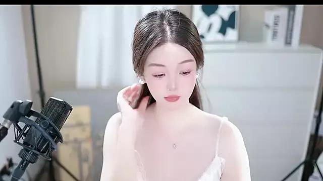 abbyli12 from StripChat