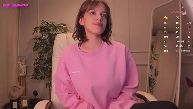 AdalynGlows from StripChat