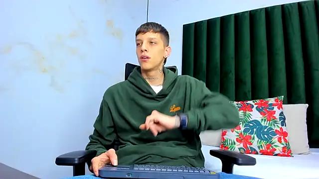 Adam_hard_ webcams show profile image 