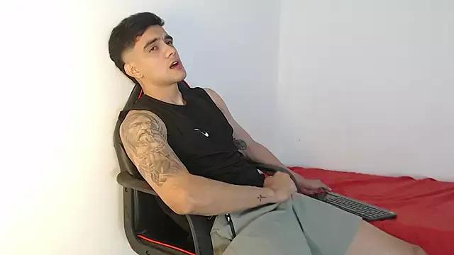 adam_levis17 from StripChat