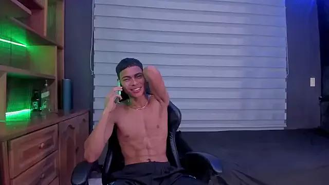 adam_piarse01 from StripChat