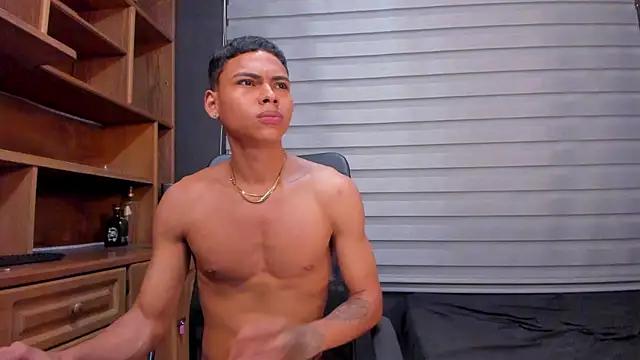 adam_piarse01 from StripChat