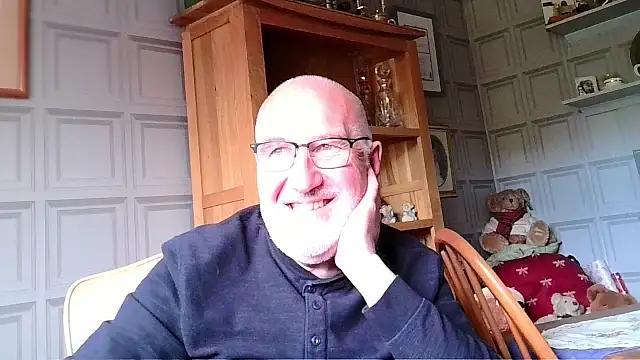 Adamdaddybear from StripChat