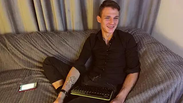 AdamGold01 from StripChat