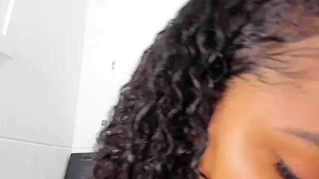 Adams_Cloe from StripChat